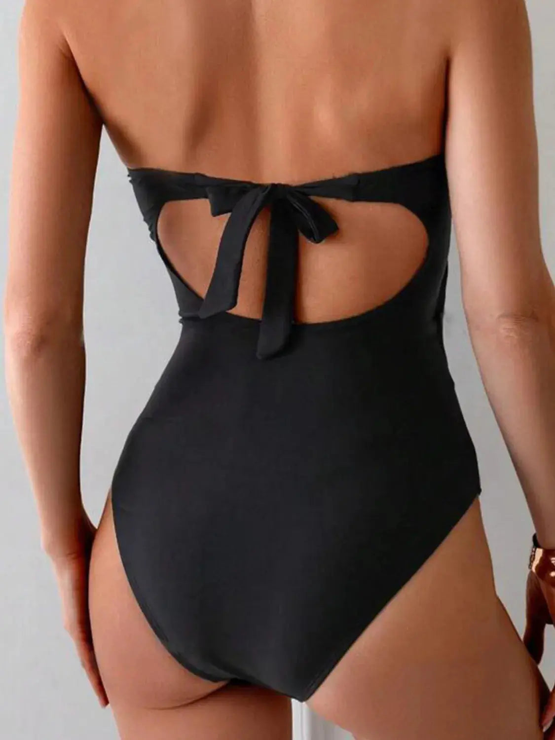 Cutout Sweetheart Neck One-Piece Swimwear-Bikinicaye